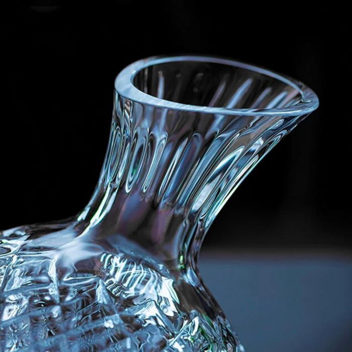 Crystal Beverage Decanter With 360° Rotating Tray