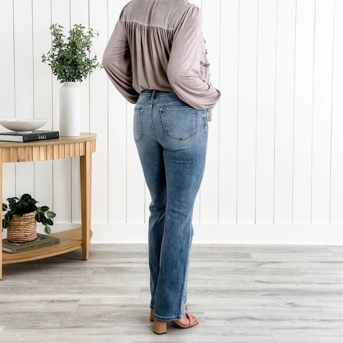 Shaping Bootcut Stretch Jeans