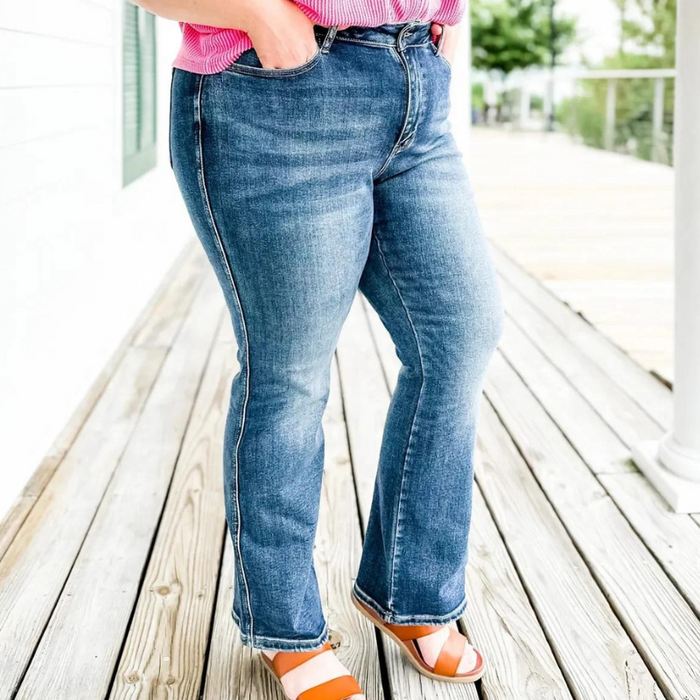 Shaping Bootcut Stretch Jeans