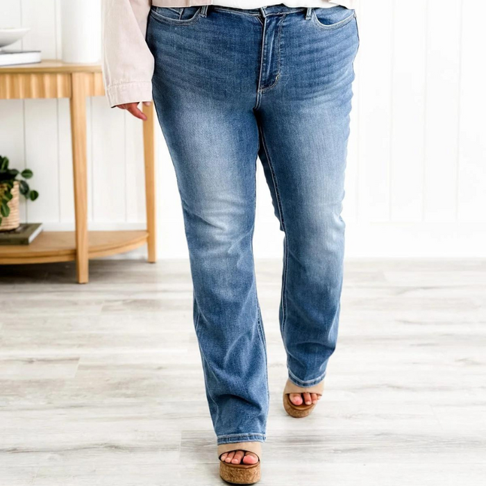 Shaping Bootcut Stretch Jeans